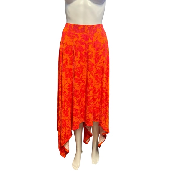 torrid Dresses & Skirts - Torrid Women’s Super Soft Asymmetrical Orange Floral Skirt Sz. 4X